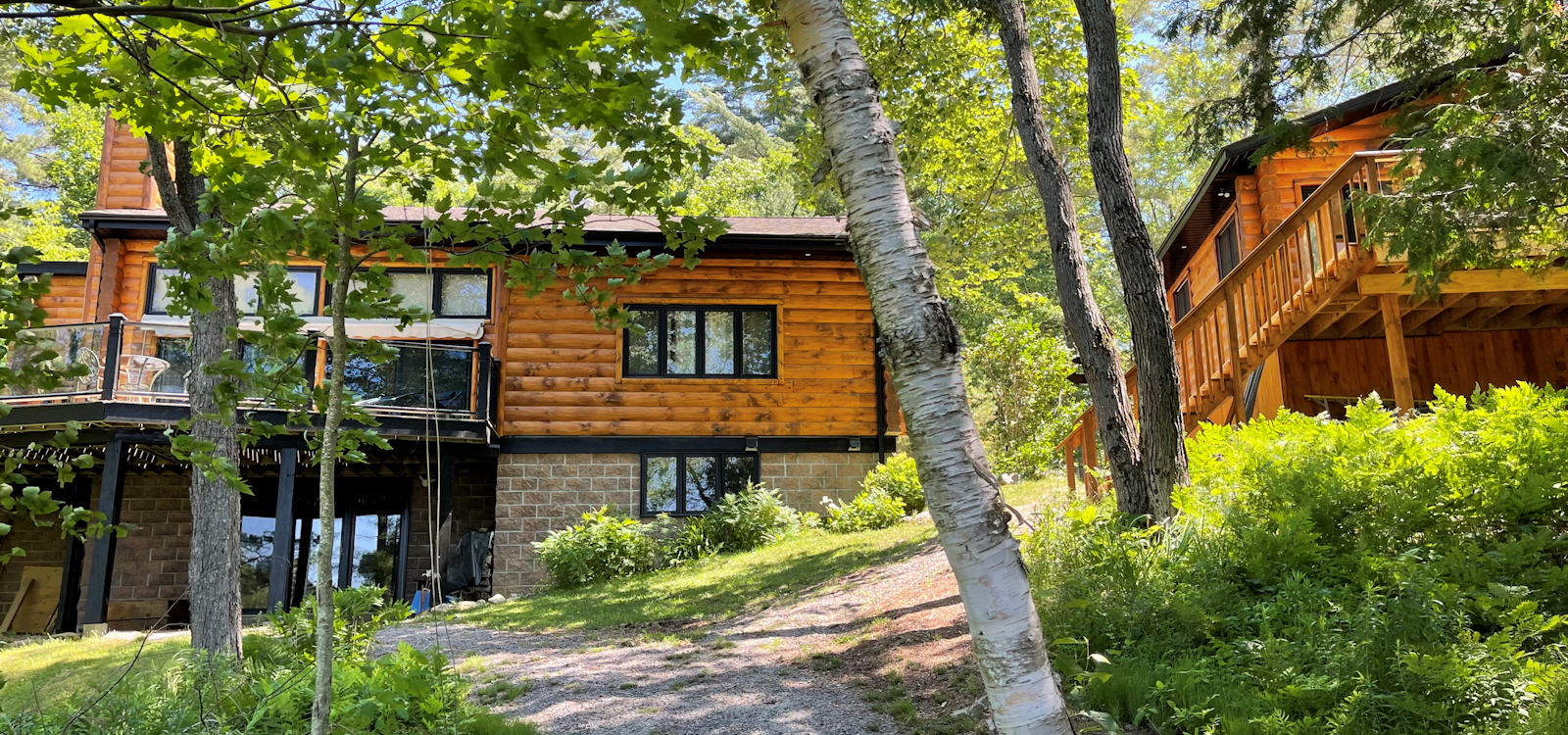 Log Home on Lake Rosseau for rent